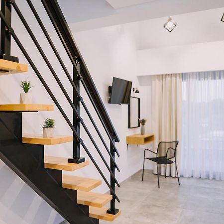 Blue Stone Luxury Suites Лименария Екстериор снимка