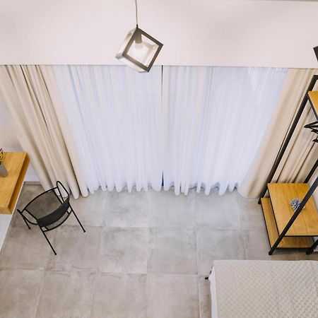 Blue Stone Luxury Suites Лименария Екстериор снимка