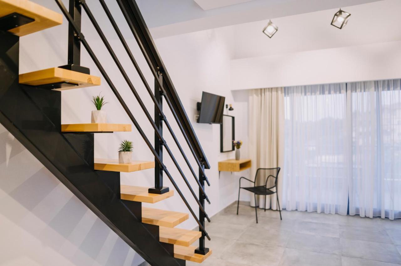 Blue Stone Luxury Suites Лименария Екстериор снимка