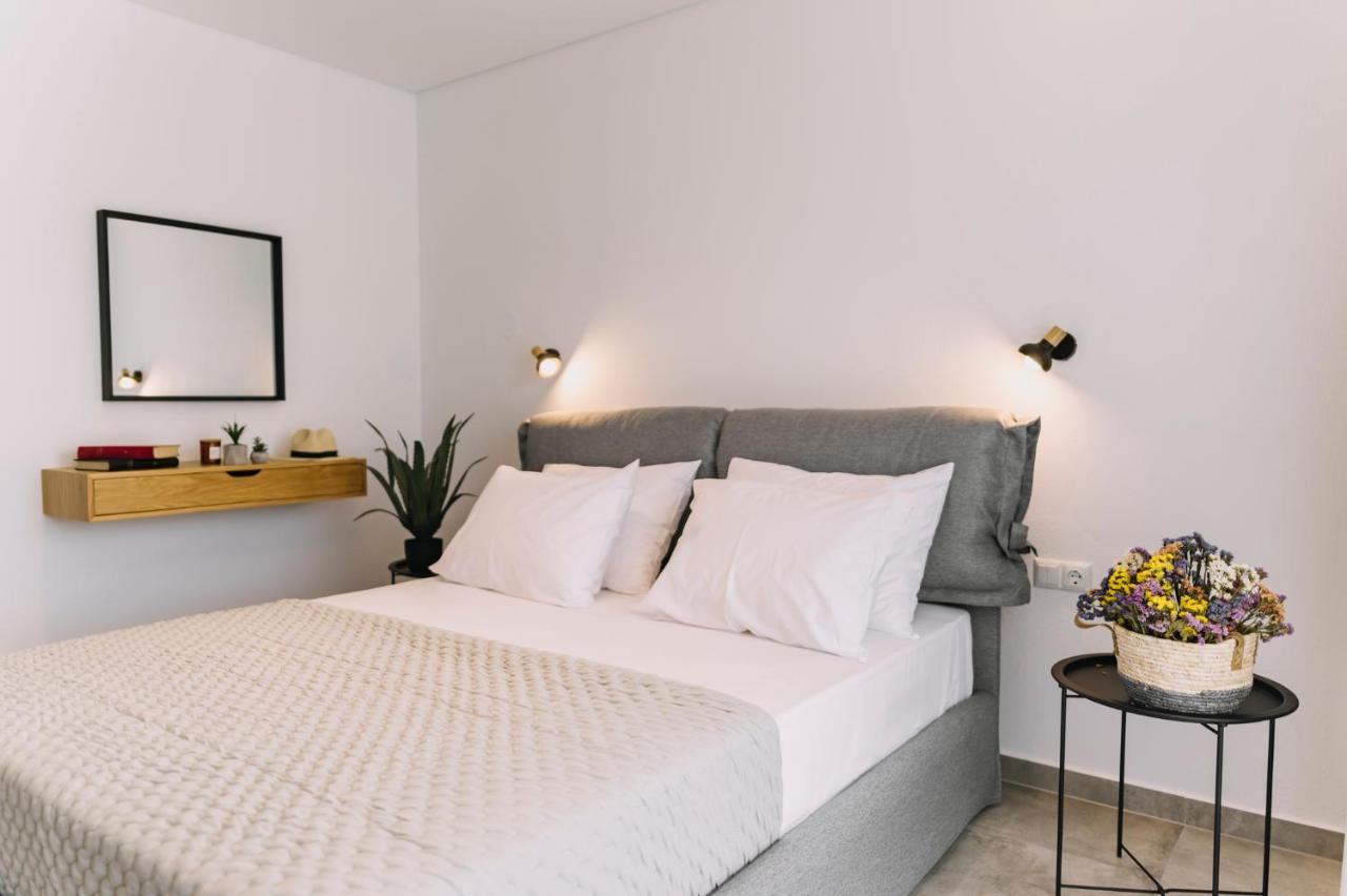 Blue Stone Luxury Suites Лименария Екстериор снимка