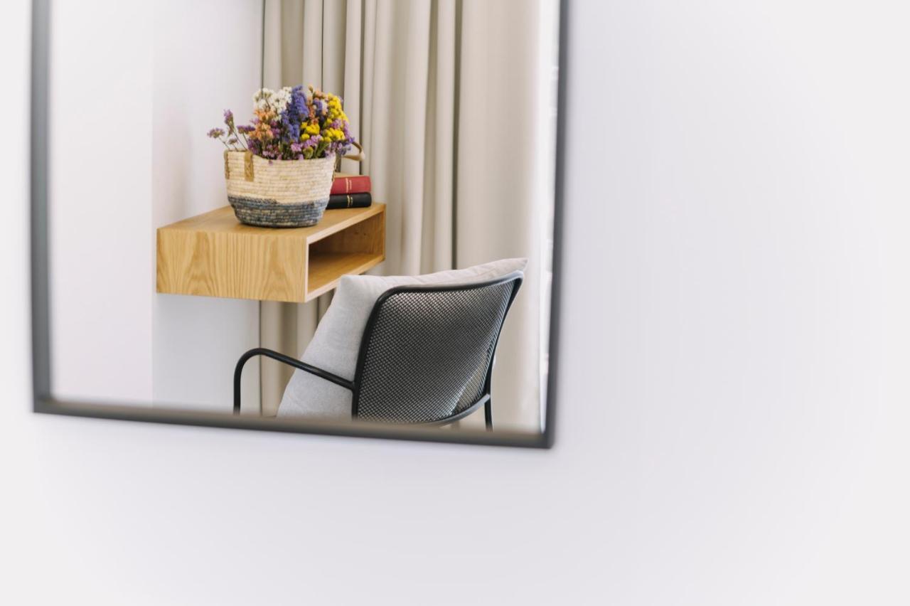 Blue Stone Luxury Suites Лименария Екстериор снимка