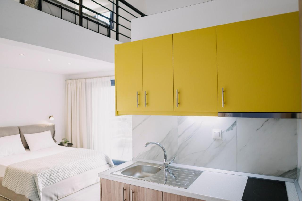 Blue Stone Luxury Suites Лименария Екстериор снимка
