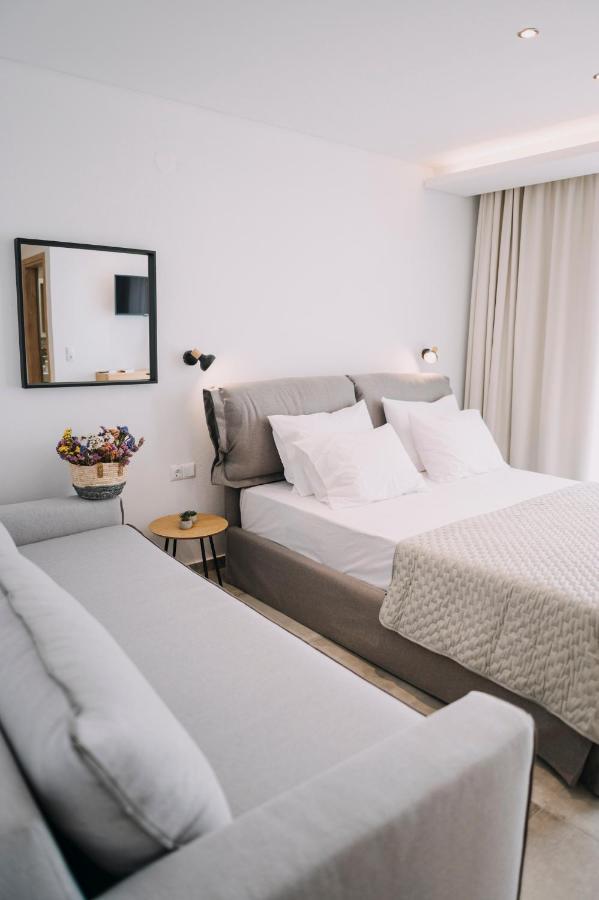 Blue Stone Luxury Suites Лименария Екстериор снимка