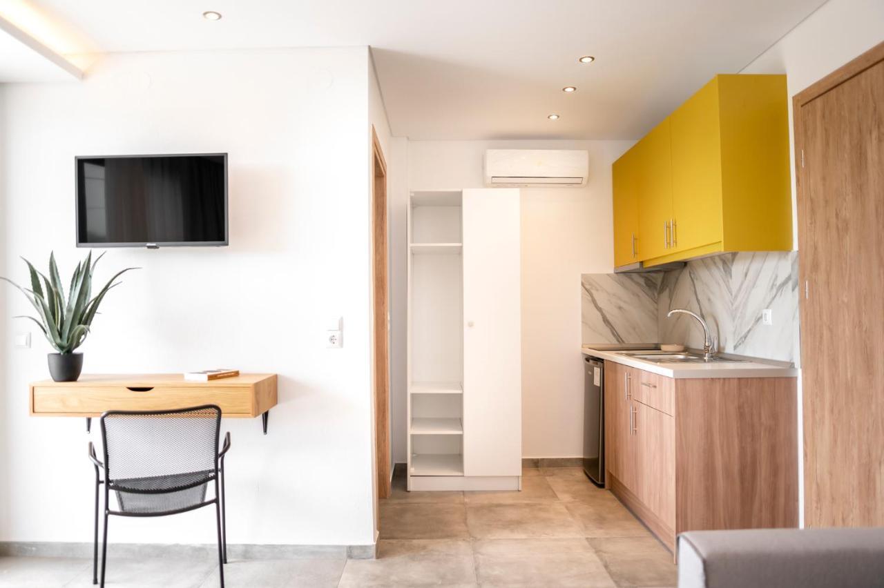 Blue Stone Luxury Suites Лименария Екстериор снимка